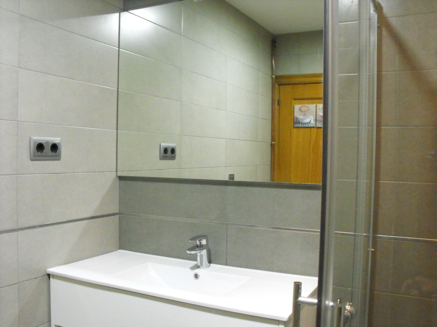 Final de obra baño, reforma baño c/ Cultura L'h .