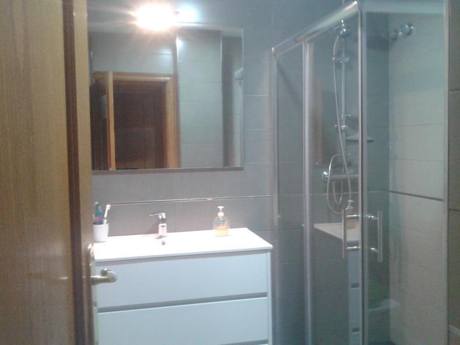 Reforma baño integral L'h.