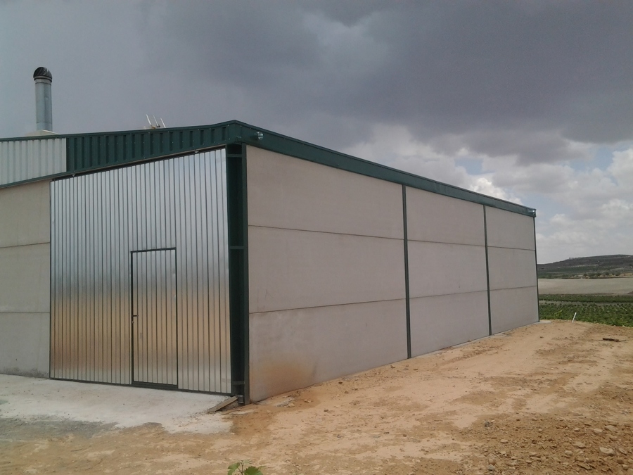 Nave agrícola aperos