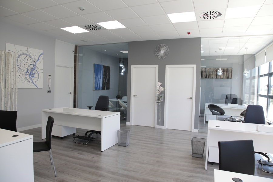 Nave Industrial y Oficinas