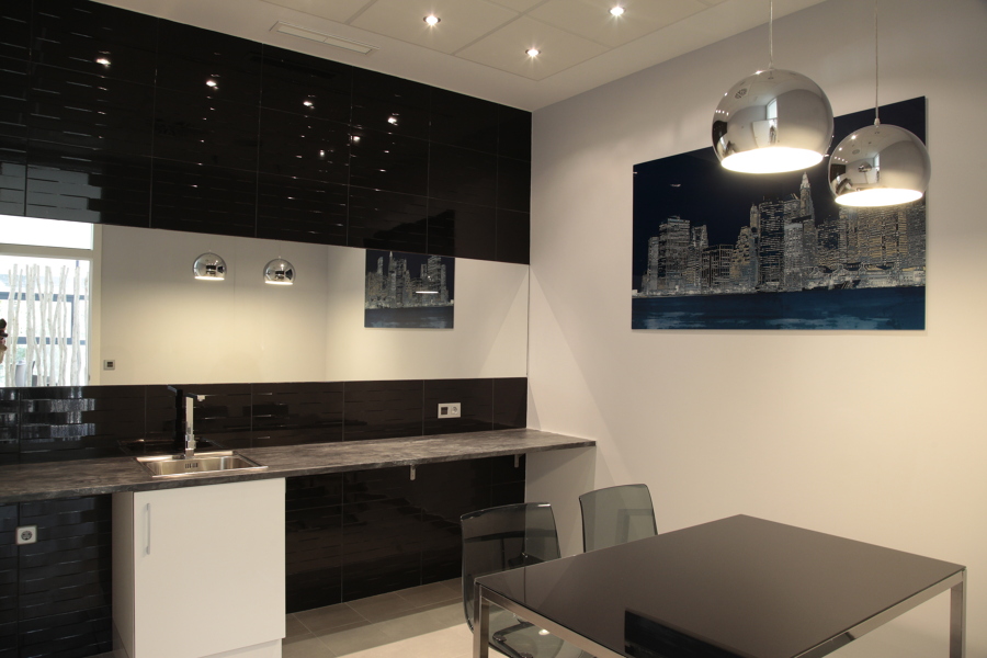 Nave Industrial y Oficinas