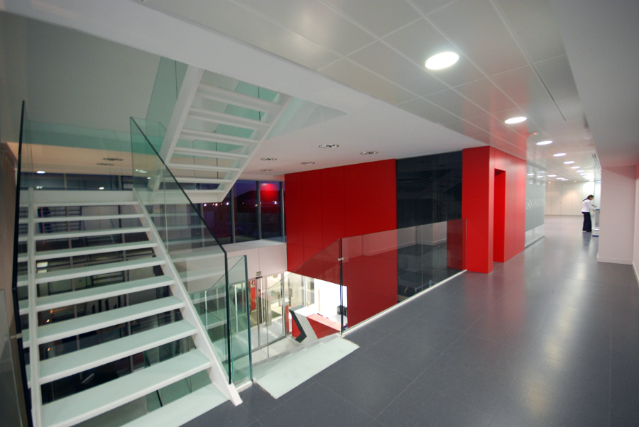 Nave y oficinas para HAULOTTE IBERICA, S.L.