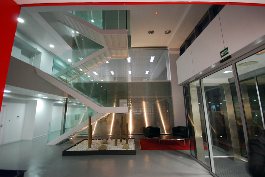 Nave y oficinas para HAULOTTE IBERICA, S.L.