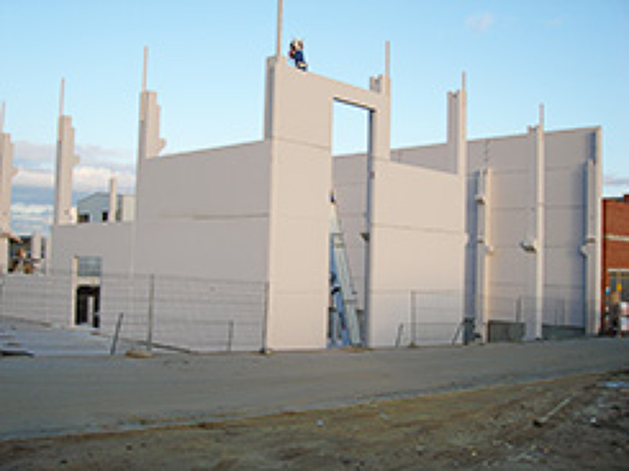 Naves de hormigon prefabricado comerciales e industriales.