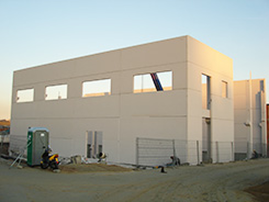Naves de hormigon prefabricado comerciales e industriales.