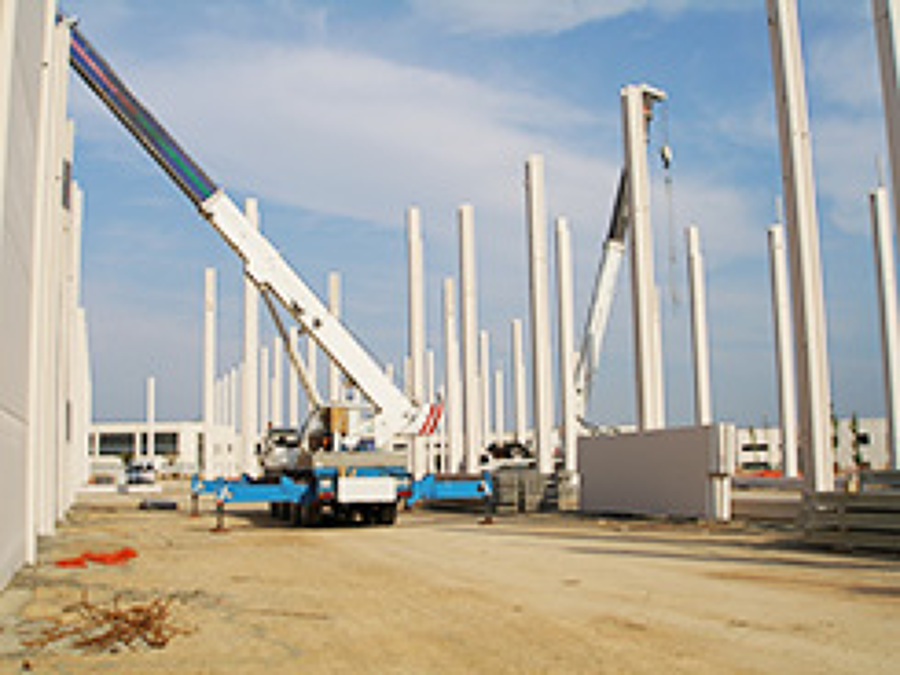 Naves de hormigon prefabricado comerciales e industriales.