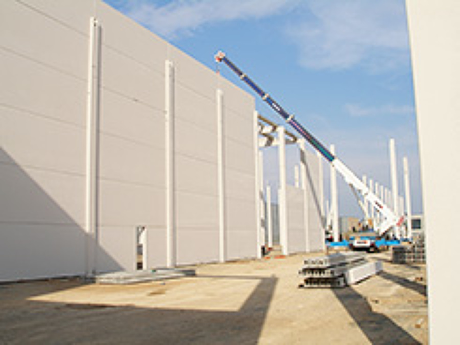Naves de hormigon prefabricado comerciales e industriales.