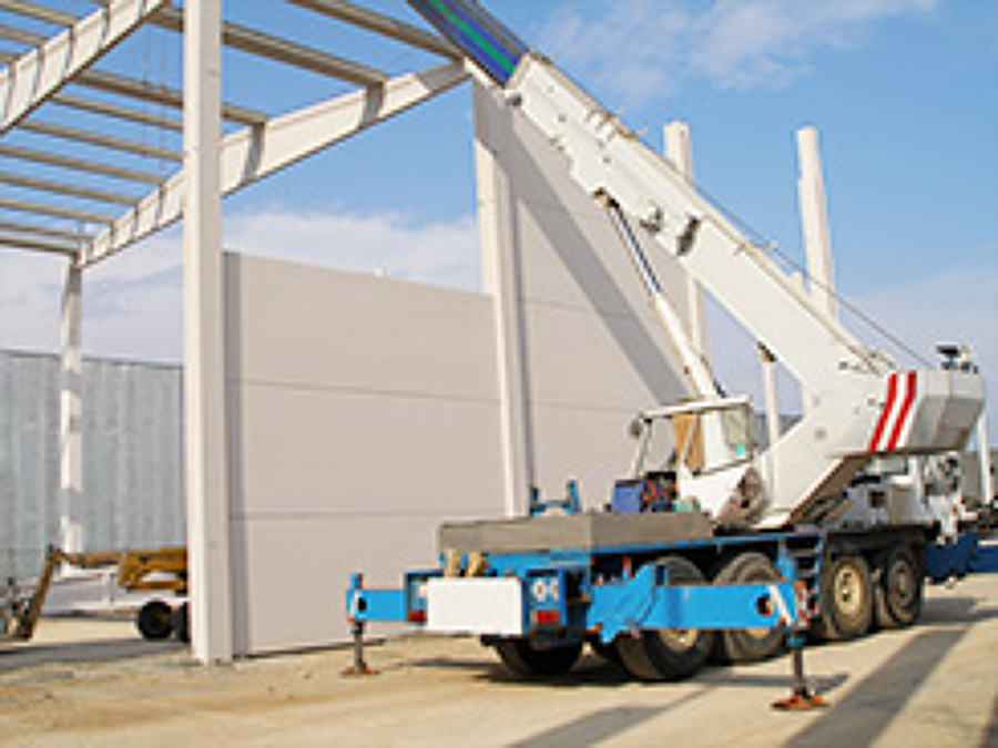 Naves de hormigon prefabricado comerciales e industriales.