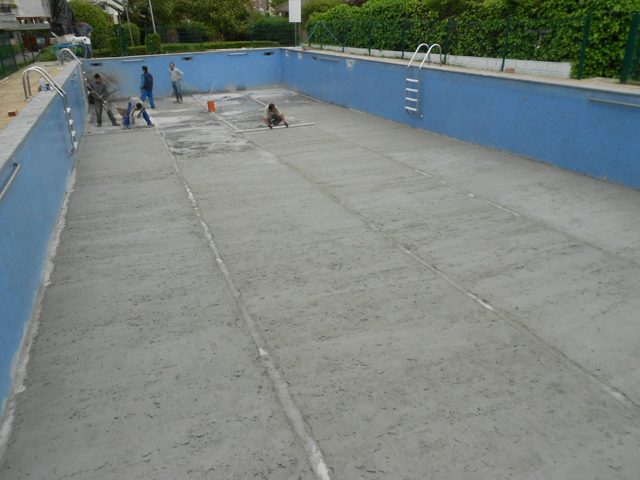 Nivelación con mortero de cemento.