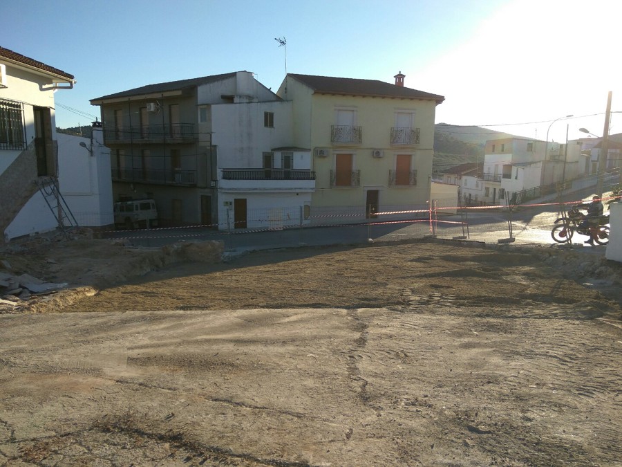 Nivelado de Tierra Acceso de Entrada