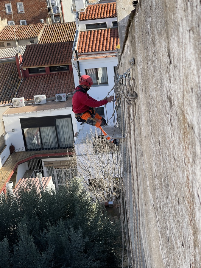 Nuestros trabajadores especialistas en seguridad y trabajos verticales