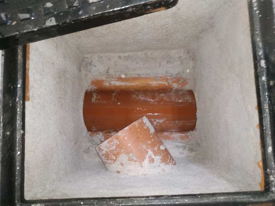 nueva arqueta con su canalización y esfoscado interior