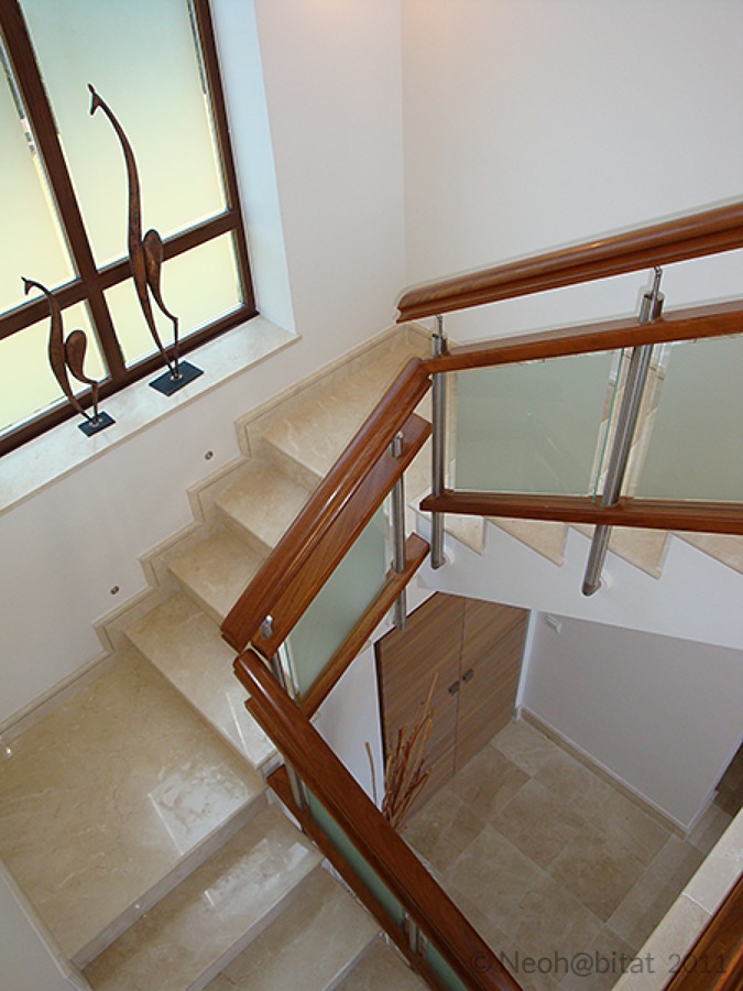 Nueva escalera proyectada en Vivienda Ampliada en Marbella