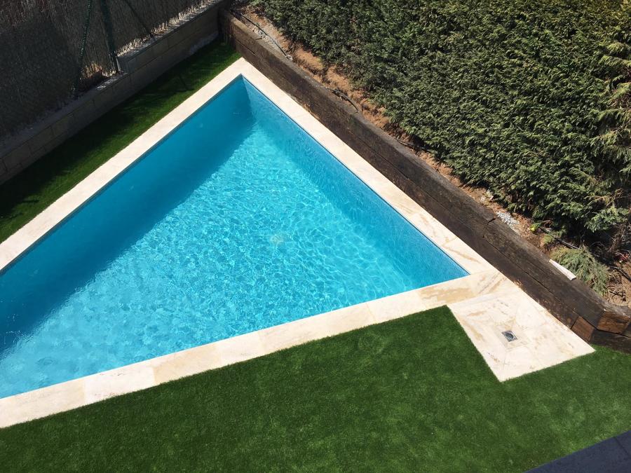 Obra de piscina Irregular