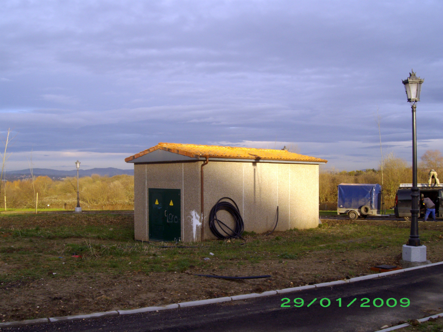 Obra nueva de caseta tejado-canalón