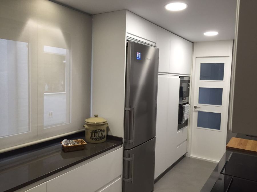 Otra de  la cocina y al fondo el tendedero