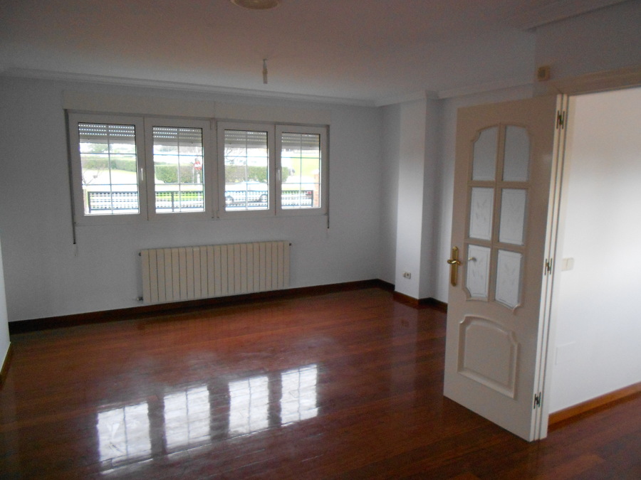 Otra vista de futuro salón recepción