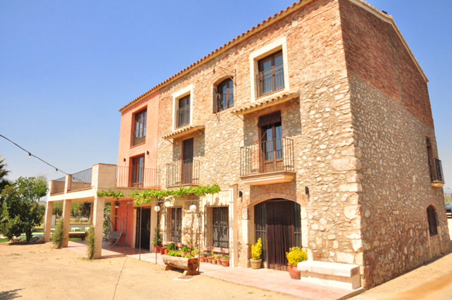 Otra vista de la masia