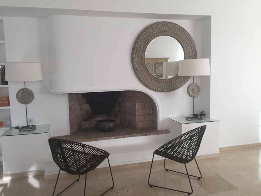 Otra vista del salón