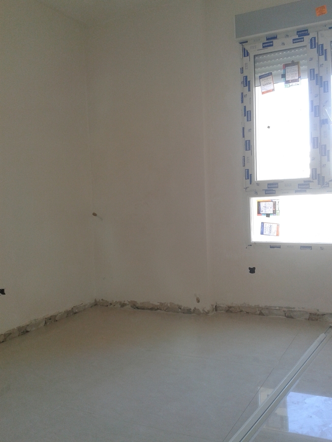 otro dormitorio, aún no estaba puesto el radiador