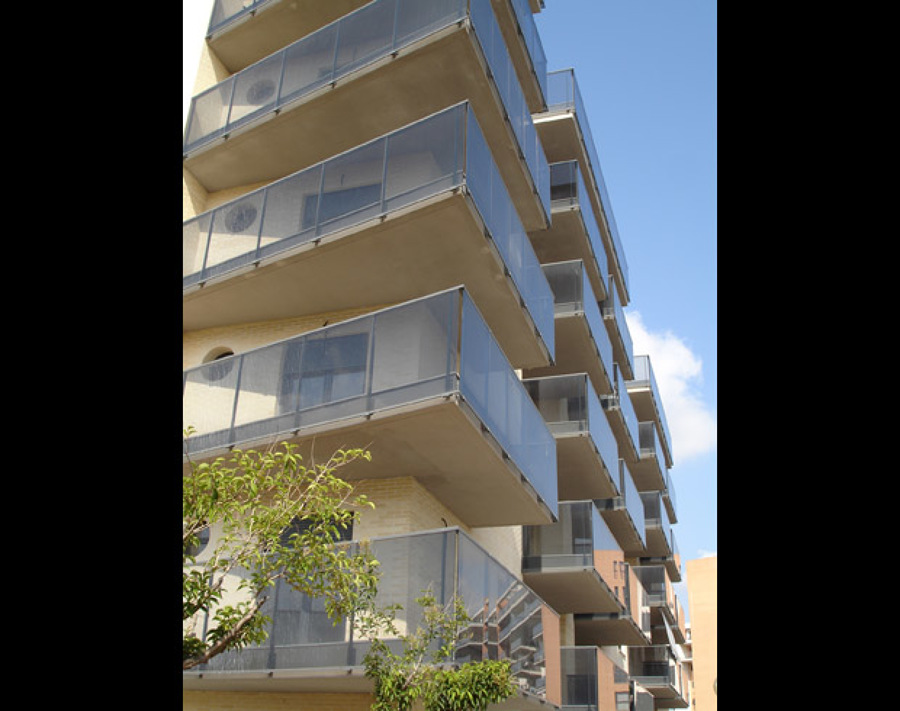 Otro remate de esquina con voladizos