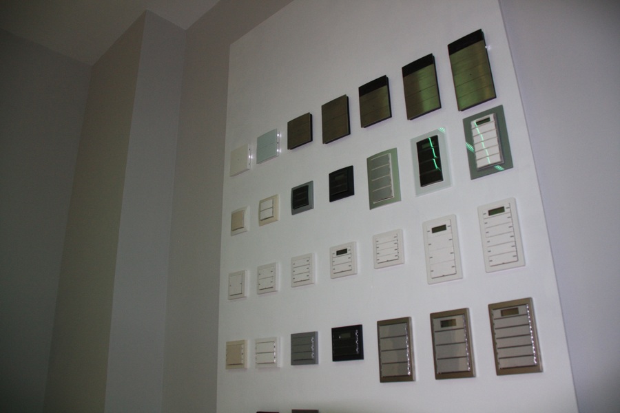 Panel pulsadores BERKER by HAGER