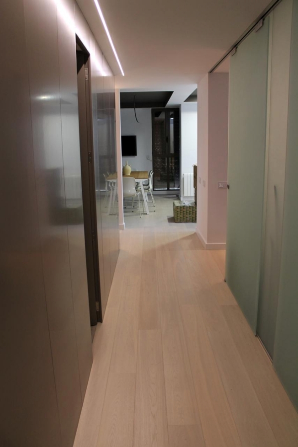 Panelados en pasillo