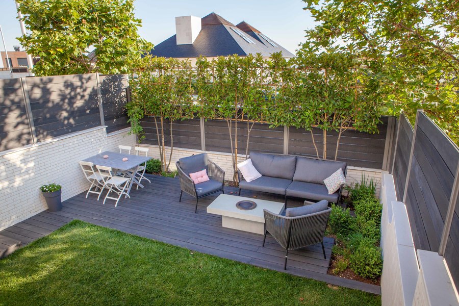 Pantalla vegetal elevada