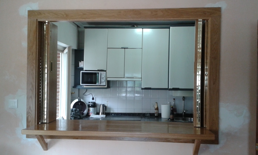 para comunicar la cocina con el salón