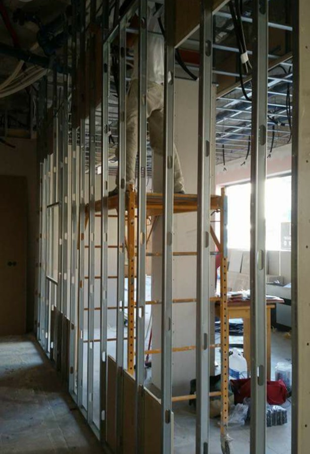 Paramentos de pladur en farmacia. Estructura