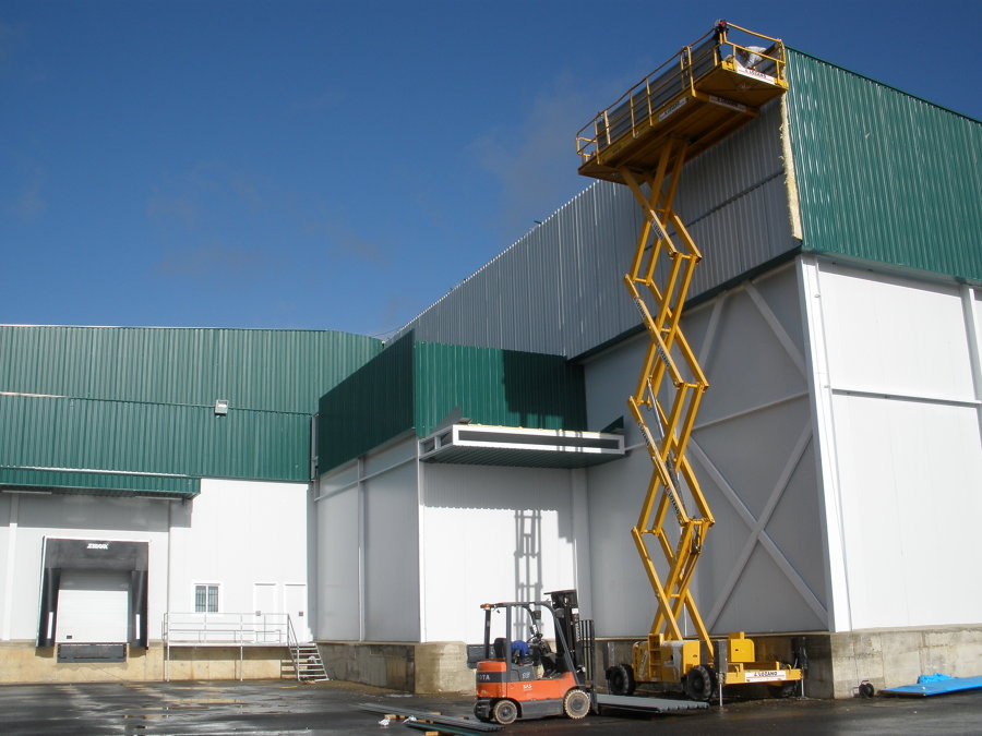 Paramentos sandwich in situ con doble chapa y fibra de vidrio