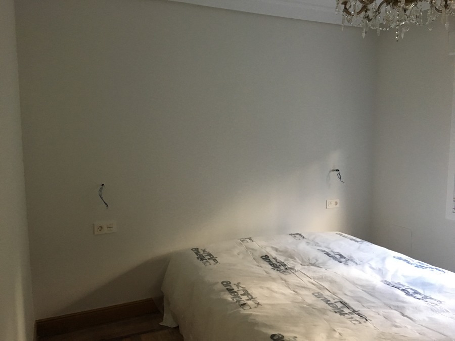 PARED AISLADA CON PLADUR Y AISLAMIENTO ESPECIAL PARA HUMEDADES