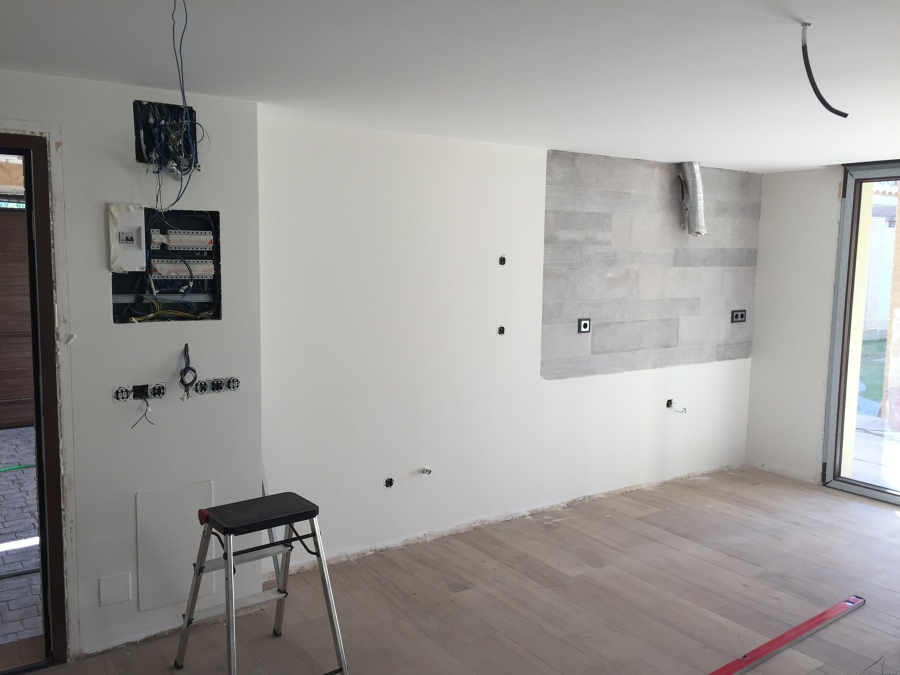 PAREDES ALICATADAS Y LAVADAS....