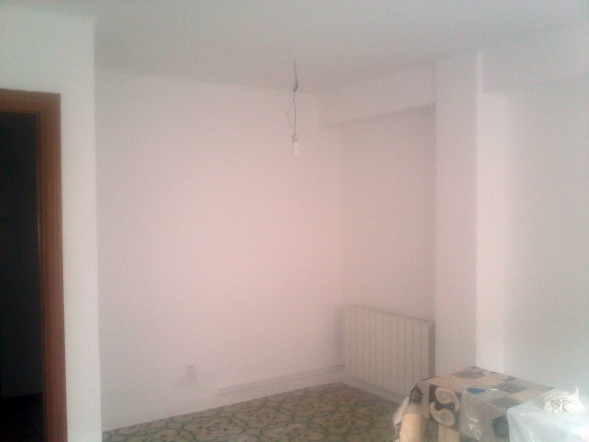 paredes sin gotelé y pintada