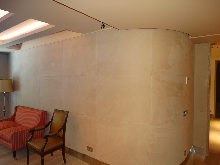 Paredes tapizadas curvas