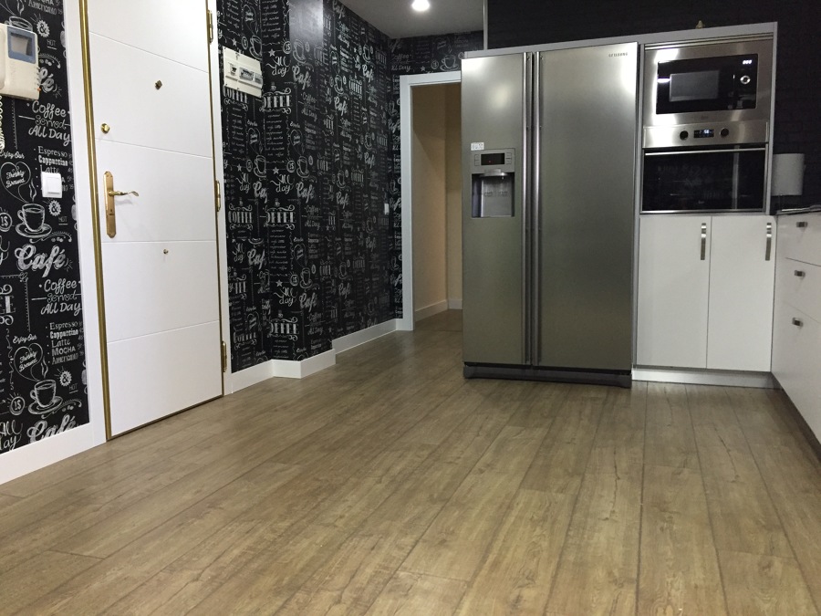 PARQUECITE - QUICK STEP - IMPRESSIVE IM1850 ROBLE RASPADO GRIS MARRON EN PLANCHAS