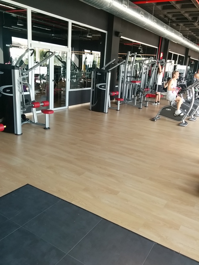 Parquecite S. L - Instalación de Gimansio Holiday Gym
