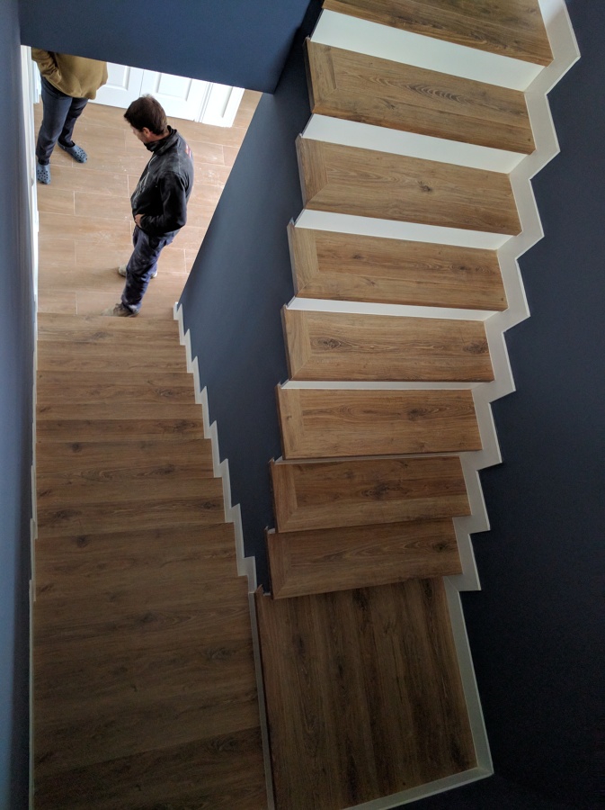 PARQUECITE - TARIMA LAMINADA - TARKETT - ESCALERAS