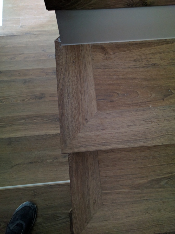 PARQUECITE - TARIMA LAMINADA - TARKETT - ESCALERAS