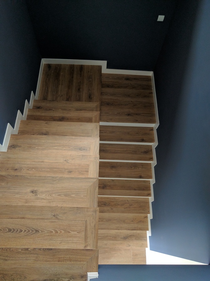 PARQUECITE - TARIMA LAMINADA - TARKETT - ESCALERAS