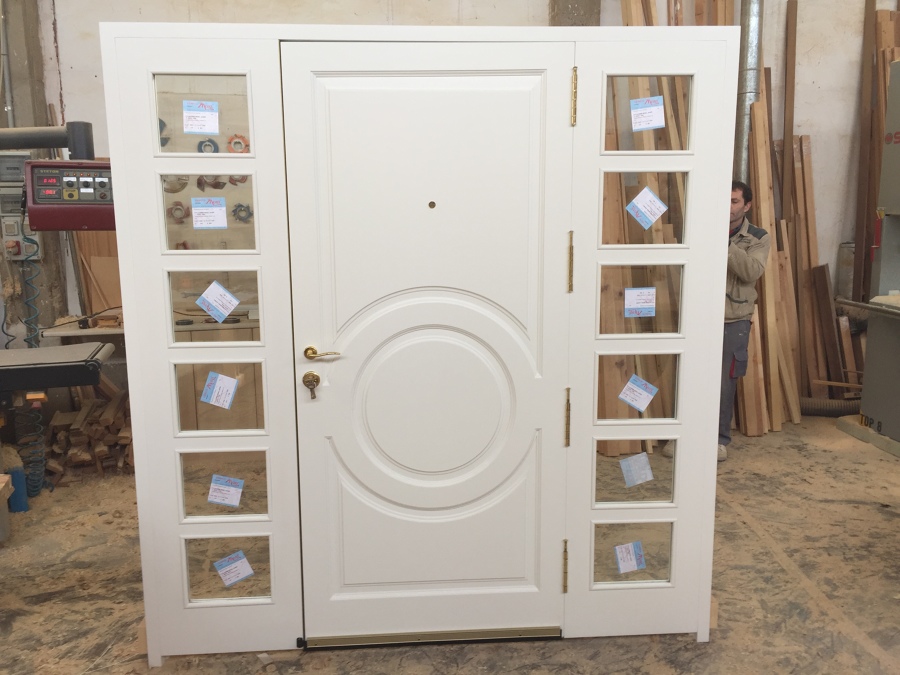 Parte interior puerta de entrada