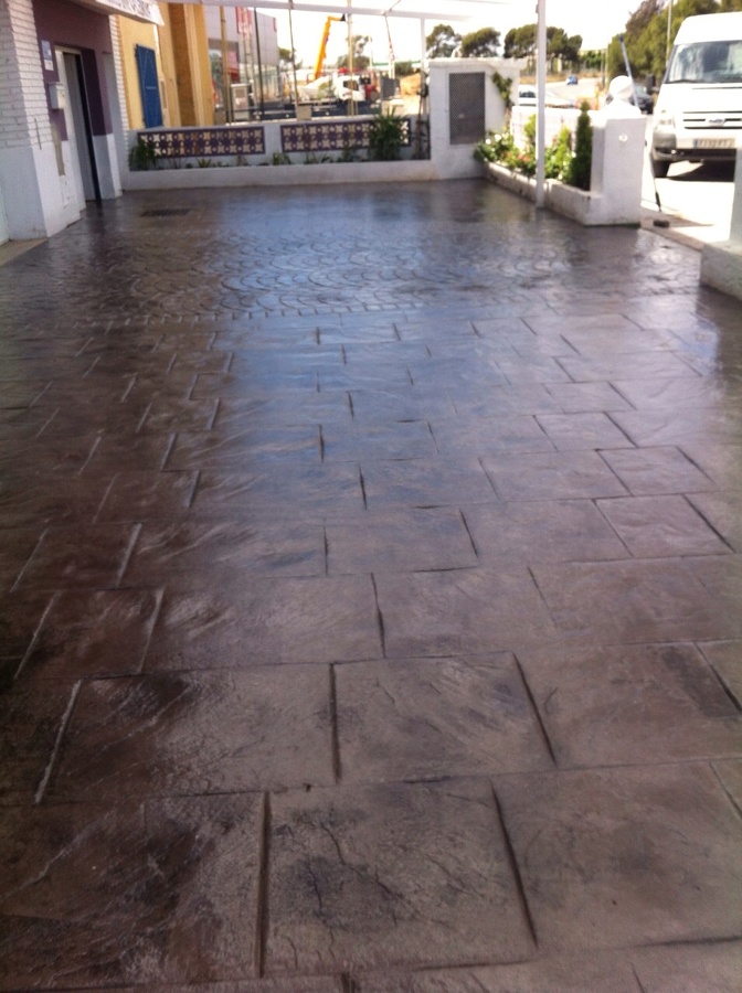 paseo comercial entrada finca terraza