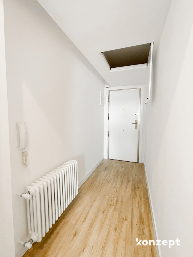 pasillo con maletero y altillo