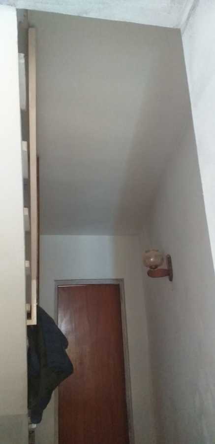 Pasillo sin iluminación