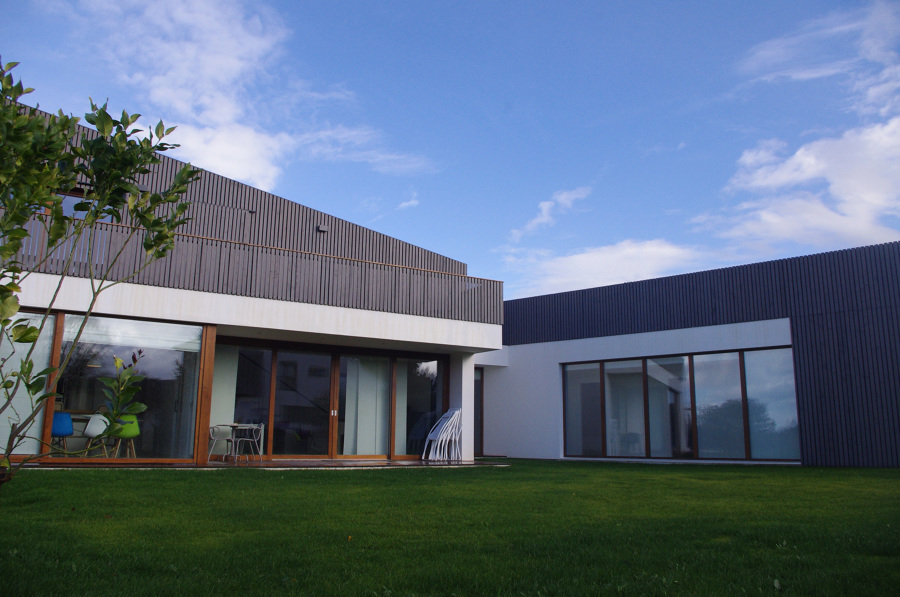 Passivhaus Muros del Nalon terminada fachada Sur