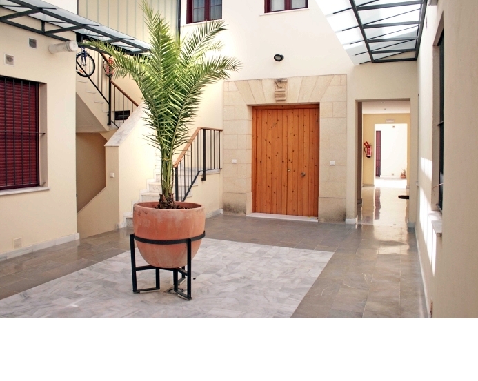 Patio 2 calle pañuelo