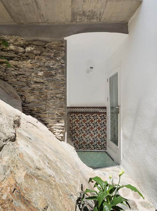 patio central ilumina habitaciones 