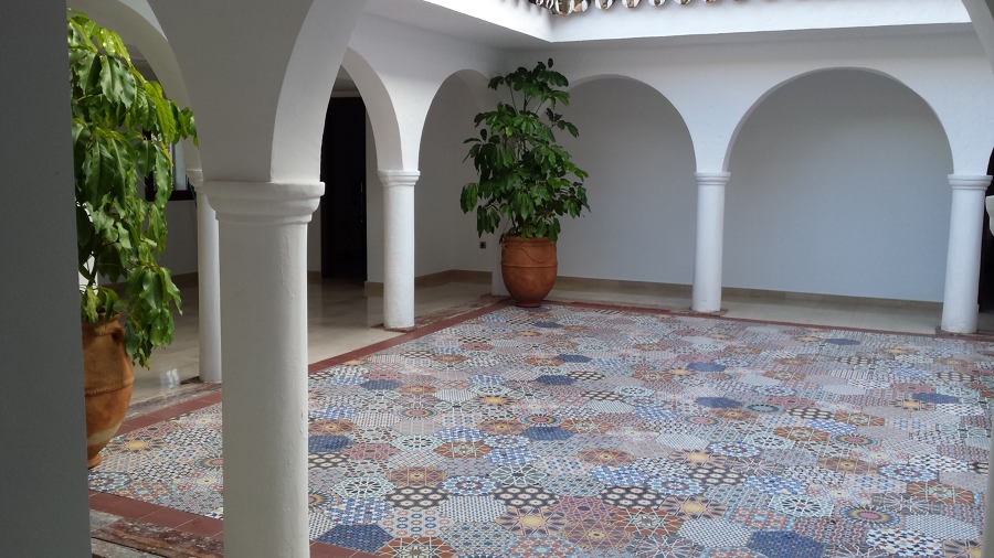 PATIO INTERIOR