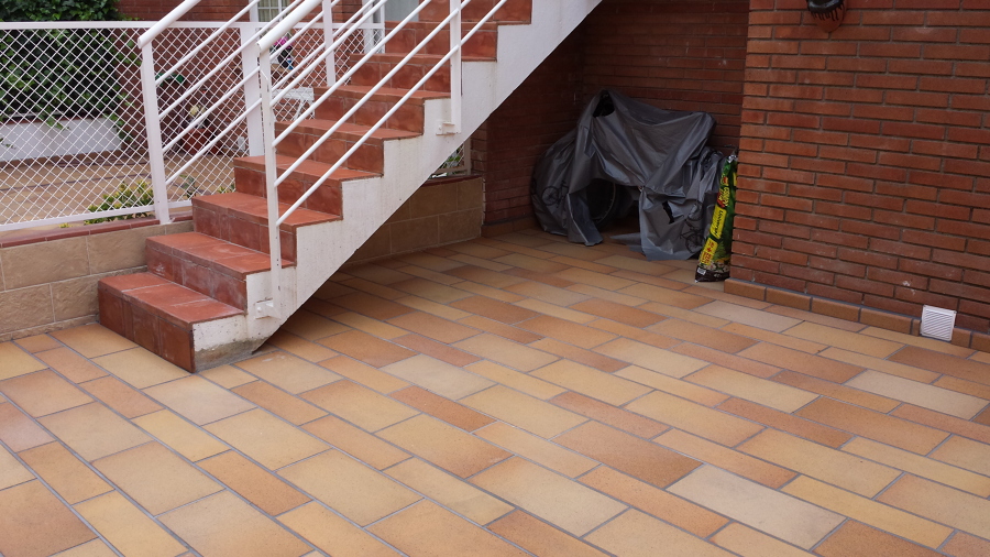 Patio - Solados y alicatados Moya,s.l.