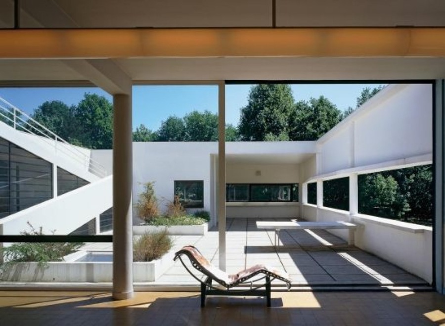 Patio y salon villa saboya